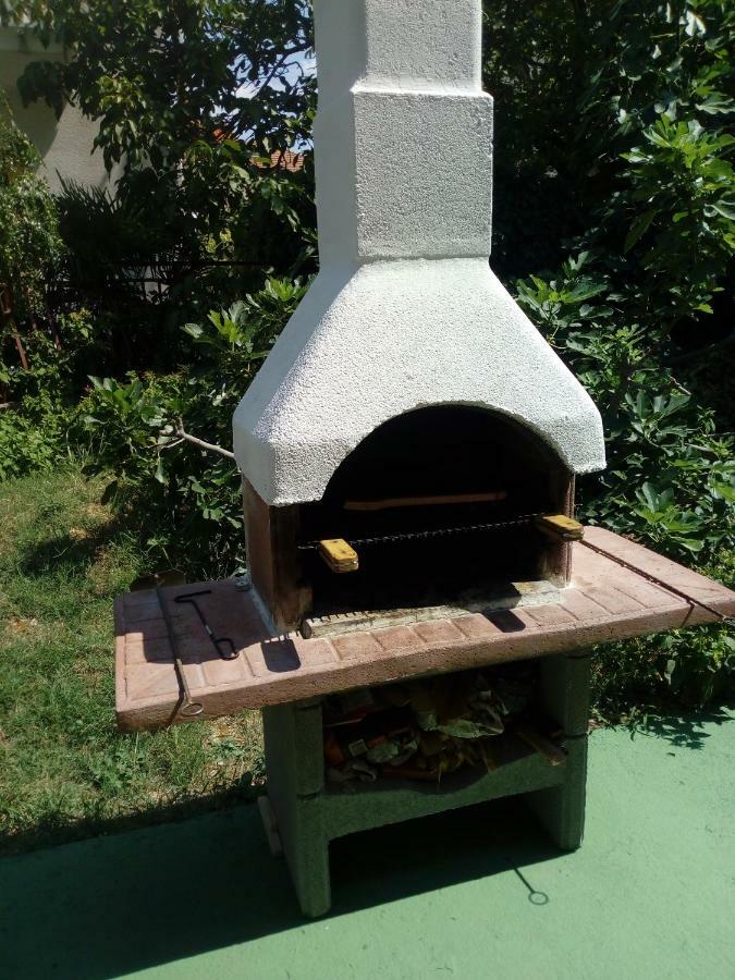 Ferienwohnung Mendula Pakoštane Exterior foto