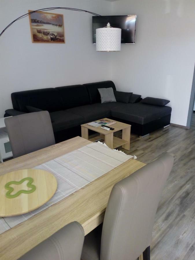 Ferienwohnung Mendula Pakoštane Exterior foto